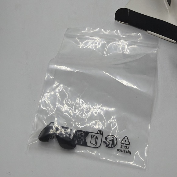 Oakley FLAK 2.0 XL SUNGLASSES OO9188-03 Polished White W/ PRIZM Field Lens - Picture 15 of 15